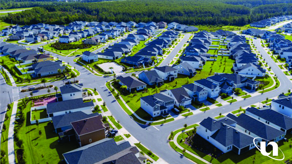Vista aérea de condomínio organizado e moderno